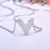 Chains 2022 Korea Simple Girl V-Neck Chain Rhinestone Necklace Female Clavicle Collar Neck Jewelry Wholesale Crystal