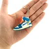 Tasarımcı Mini Sneaker Anahtarlık 3D Mini Parti Basketbol Ayakkabıları Anahtarlık Dekoratif Kolye Doğum Günü Hediyesi