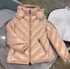디자이너 여성 다운 자켓 고급 후드가있는 파카 슬림 자수 편지 배지 여성 코트 완전한 레이블