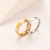 Luxury 3in1 Ring Women039s Love Letter Circle Ring de boda Anillo de diseñadores de la moda Joya de la marca Accesorios de pareja Premiu2099591