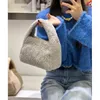 Kvällspåsar plysch daglig pendlare handväska fluff bankett mode trend axel väska avslappnad crossbody fyrkantig solid färg messenger