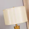 Lampes de table Lumière De Luxe Poste Moderne Lampe De Bureau Américain Salon Chambre Chevet Chinois En Céramique Simple Étude