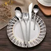 Dinnerware Sets 1810 Stainless Steel Dinnerware Set 24piece Korean Style Luxury Solid Silver Cutlery Set Top Knifes Tablespoons Forks for Food 221203