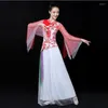 Scena noszenia letnie kobiety dorosłe klasyczne etniczne taniec etniczny Chińskie narodowe tancerze Yangko Costume Festival Festival Wystody Festiwalowe