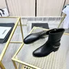 Designer Laureate Damenstiefel Marke Flamingos Love Arrow Medal Martin Boot Winter echtes Leder grobe High Heel Schuhe Luxus Desert Chunky Booties Box -KK049