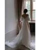 une épaule nouvelle mariée traînant rétro avec châle robe de mariée de luxe de style français FN4531