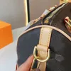 Bolsas de designer de viagens para mulheres mensageiras para mulheres Bolsa de ombro de moda clássica Lady Totes bolsas de couro Speacy Brown