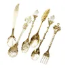 Set di stoviglie 6PcsSet Cucchiai vintage Forchetta Mini Stile reale Metallo Oro intagliato Snack al caffè Frutta Prikkers Forchetta da dessert Utensile da cucina Cucchiaino 221203