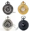 Retro Bronze Romeinse cijfers Quartz Pocket Watch Men Women Black Hollow Case Steampunk Vintage Hangketting Klok Geschenken