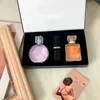 Kadın Parfüm Ruj Kombinasyonu Sürpriz Hediye Kutusu Sevgililer Günü'nde daha değerli ve kalıcı parfüm