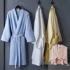 Hemkläder 100% bomullskvinnor Badrock Solid Terry Dressing Gown Ladies Kimono Spring Autumn Unisex Absorb Water Bath Robe for Female 221202