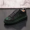 2023 luxe Royal Style hommes robe de mariée chaussures printemps automne à la main motif exotique Designer mocassins à lacets baskets décontractées