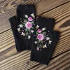 Fingerless Gloves Ins High Quality Mittens Handmade Embroidery Autumn Winter Bee Floret Women's Warm Wool Knitted Adult 221203