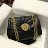 Projektantka marki pojedynczych ramion Vintage Surure Cowhide Pearl Love Buckle Ladies Nowa moda wielofunkcyjna torba krzyżowa