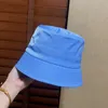 Nylon Sky Blue Metal Studed Sun Bucket Hat Dames Heren Brim Cap Bucket Hats