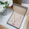 Marke Luxusrock Designer Halsketten f￼r Frauen 18K Gold Liebe Herz gl￤nzend Kristall Diamant Anh￤nger Klee Halskette Halskette Cross Chain Schmuck Geschenk