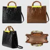 Couro de crocodilo de alta qualidade Diana Diana Bamboo Tote Bag Designers Handbag Saco encantador bolsas de ombro de moda feminina Pochette Pochon 274W