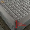 マットレスパッドの厚いカバー洗浄可能なベッドシートプレーンカバー通気性のあるキルトキングプロテクターと弾性バンド221205