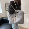 デザイナーブランドショッピングバッグ女性トライアングルラベル防水レジャー旅行バッグ大容量ナイロンママトートレディースショルダーバッグ