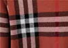 メンズレディースのデザイナーストライプセーターラックストゥールレタープルオーバー濃厚暖かい男性パーカー長袖ベルベットスウェットシャツ冬の服。
