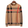 Designer masculino Novo Pattern Sweaters Retro clássico de luxo Sweatshirt Men Arma Letra Bordado Round Neck Deck Men Sweaters Brown Jumper.Top5