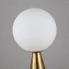 Bordslampor nordisk lampa modern rund glas boll designer ljus sovrum sovrum studierum levande konst kreativ fixtur