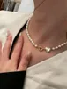 Berömd brittisk designer pärlhalsband choker kedja brev-v hänge halsband 18k guld pläterad 925 silver titan smycken för wom209n
