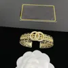 Ohrringe und Armbänder echtes Leder mit Gold plattiert Cutout Mode Set Frauen Designer Perlenohrringarmband Hochzeitsgeschenk Schmuck Braut mit Kasten und Stempel