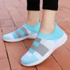 Kl￤nningskor kvinnor vulkaniserade zapatillas mujer stickade sneakers platt blandning f￤rg vulkaniserar casual chaussure femme 221203