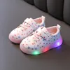 Sneakers Enfants Gypsophila Print Light up Chaussures Filles Mignon Mode LED Appartements Étudiants Cool 221205