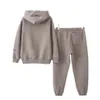 Sweats à capuche pour hommes Sweatshirts Esshoodies Designer Bébé Tissu Coton Vêtements Ess Lettre Imprimer Garçons Filles Lâche Sweat À Capuche Hiver Classique Sweat Shirt À Manches Longues Luxueux