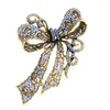 Brosches Rhinestone Hollow-Out Large Bow for Women Winter Gaint Pin Classic Design Jewelry