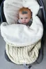 Slaapzakken geboren baby winter wandelwagen wrap deken footmuff dikke warme gebreide haak swaddle peuter kleine slaapzus 221205