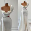 2023 Gorgeous Mermaid Wedding Dresses Bridal Gown Pearls Beaded One Shoulder Satin Cutaway Waist Sweep Train Custom Made Beach Country Plus Size vestido de novia
