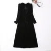 2023 Spring Black Solid Color Paneled Velor Dress Long Sleeve Scoop Halsbindning Knappar Single-Breasted Casual Dresses S2N290010 Plus Size XXL