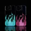 Luxurys Designer Womens Mens Film Phone Cases IPhone Internet Celebrit Red Flame Blue Flame Fashion Youth Phonecases pour IPhone 14 13 12 11