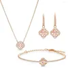 Set orecchini collana 2023 Delicato regalo di compleanno della sposa con gioielli a trifoglio rosa