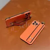 Designer Orange Silicone Phone Cases voor iPhone 14 13 12 11 Pro Max plus mobiele cover met polsband