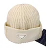 Gorros de designer unissex para mulheres, moda masculina, chapéus justos de luxo gorro de lã de inverno preto branco chapéu de rua chapéus de malha macios