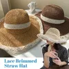 Breda randen hattar f￤llande str￥hatt kvinnor sommar utflykt sol visir semester cool casual panama hav vid havet