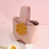 Enrolamento de presentes 10/20pcs caixa de doces de casamento portátil criativa com festas de flores embalagem de bolsa de couro