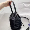 Mini totes torba mody torby na ramię marka projektant crossbody nylon pochette czarne torebki wiadra