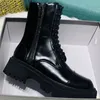 2022 New Half Boots Martin Designer فاخر مطاط مقاوم للماء من العجل الأصلي أحذية ناعمة
