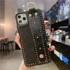 Luxury 3D Flower Phone Case handledsband Fodral f￶r iPhone 14 14Pro 13 13Pro 12 12Pro 11 Pro Max X Xs XR Rivet Premium Pu Leather Anti-Shock Cover