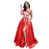 Vestido de cetim vermelho linha a sexy divisão renda branca apliques vestidos de baile com bolsos um ombro mangas compridas vestido de noite