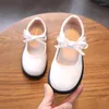Sapatos planos meninas de couro para estudante de escola vestido preto crianças princesas primavera outono branco 2 3 4 5 6 7 8t