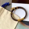 Braceuse Bracelet Bracelettes Gold Femmes hommes Double pont en cuir en cuir de haute qualit￩ High Quality Brand Bangle Lock Pendants Cadeau d'anniversaire