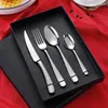 Set di stoviglie 4 pezzi Stoviglie in acciaio inossidabile Ristorante 304 Set regalo occidentale di lusso per uso domestico Coltello da bistecca Forchetta Cucchiaio