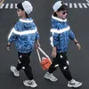 Kleidungssets Baby-Kleidungsset Kinder Lässiger Mantel Leuchtende Kapuzenjacke Jungen Herbst Frühling Kindersportanzüge Reflektierend