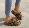 النعال الشتاء الشتاء الفرو المنعال البيت Full Furry Soft Fluffy Plush Platforms Heel Dist Luxury Designer Shoes Nasual Ladies 0217v23